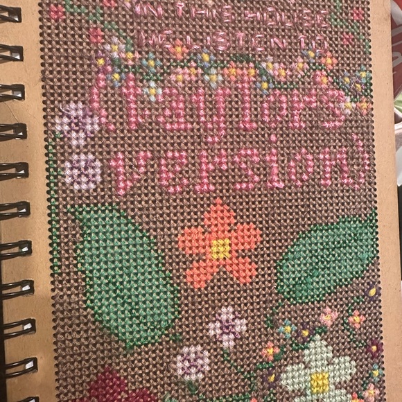 Embroidered Taylor swift acoustic piano inspired journal - Picture 5 of 5